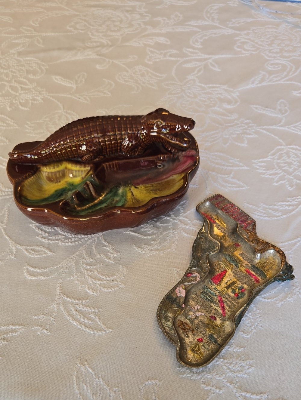 Set Of 2 Aligator Ashtrays Florida Metal Tray & Stonewear Aligator Vintage